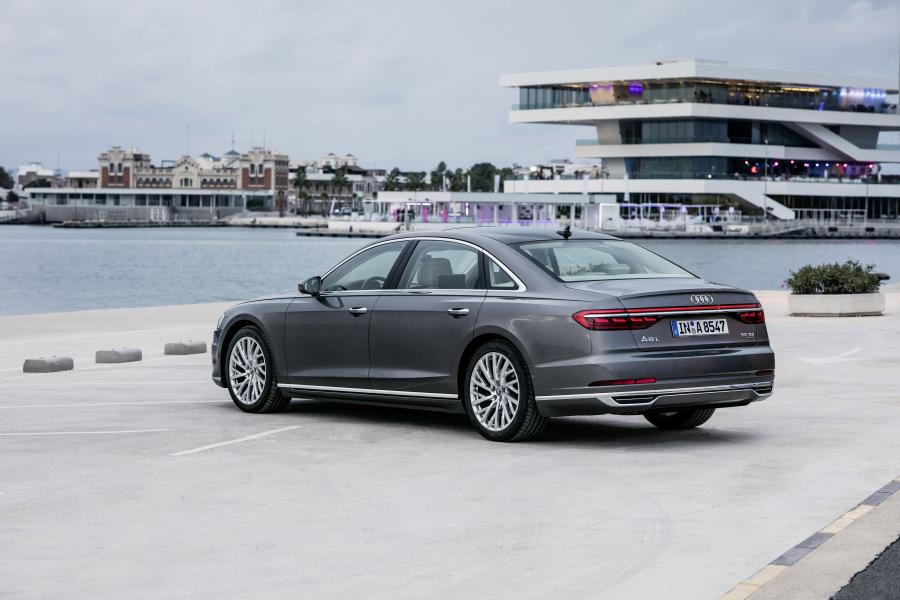 Audi A8 L 50 TDI Quattro (D5) 2017 года  (WW) (фото 15 из 31)